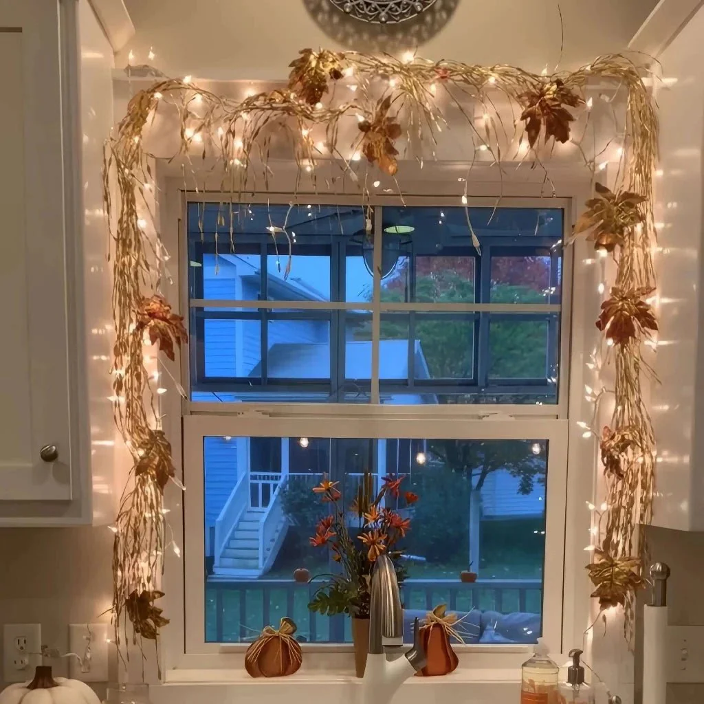 Glimmering Charm Garlands - Image 4